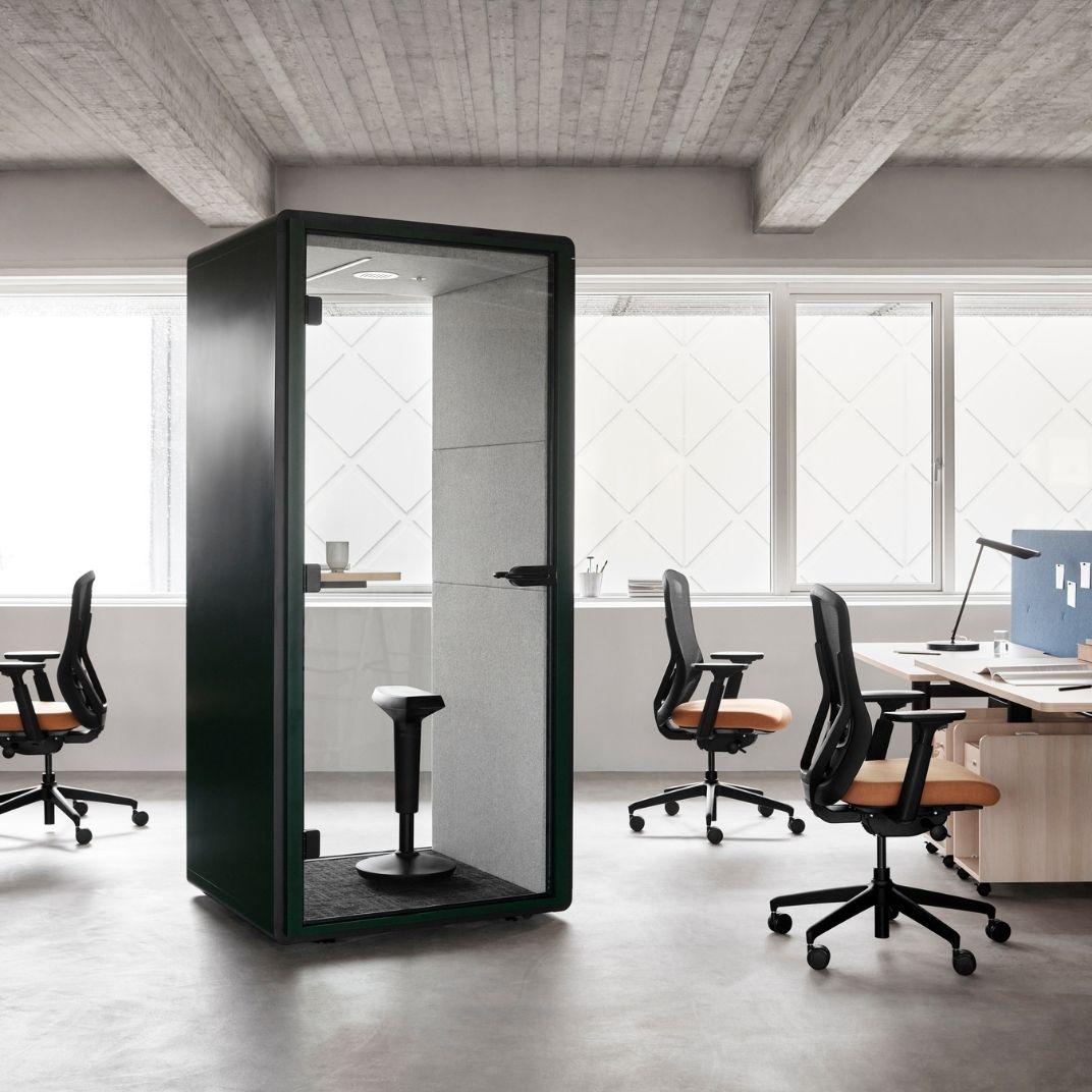 LYF01 - Lyft - Height Adjustable Stool*